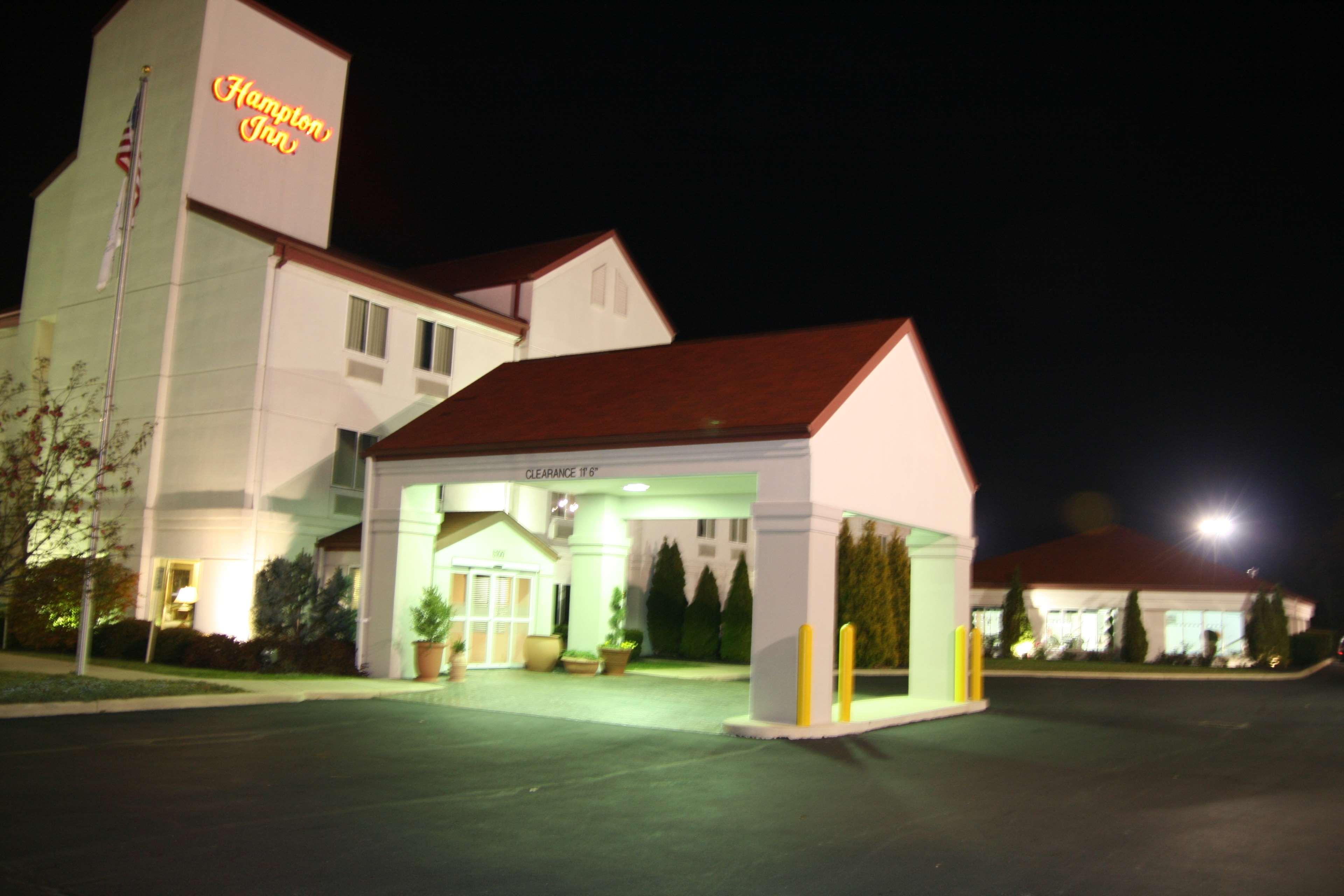 Hampton Inn Sandusky-Central Exterior photo