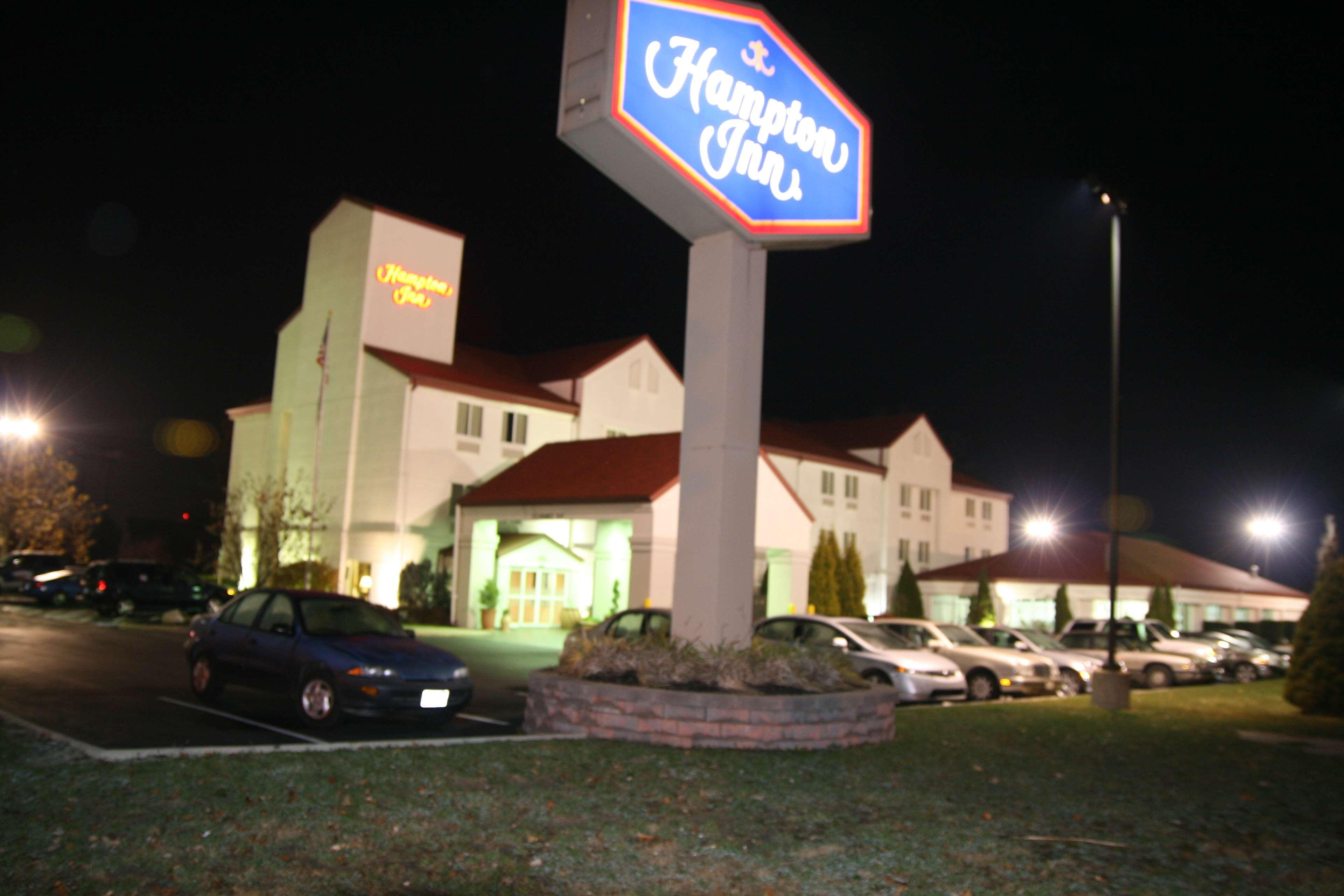 Hampton Inn Sandusky-Central Exterior photo