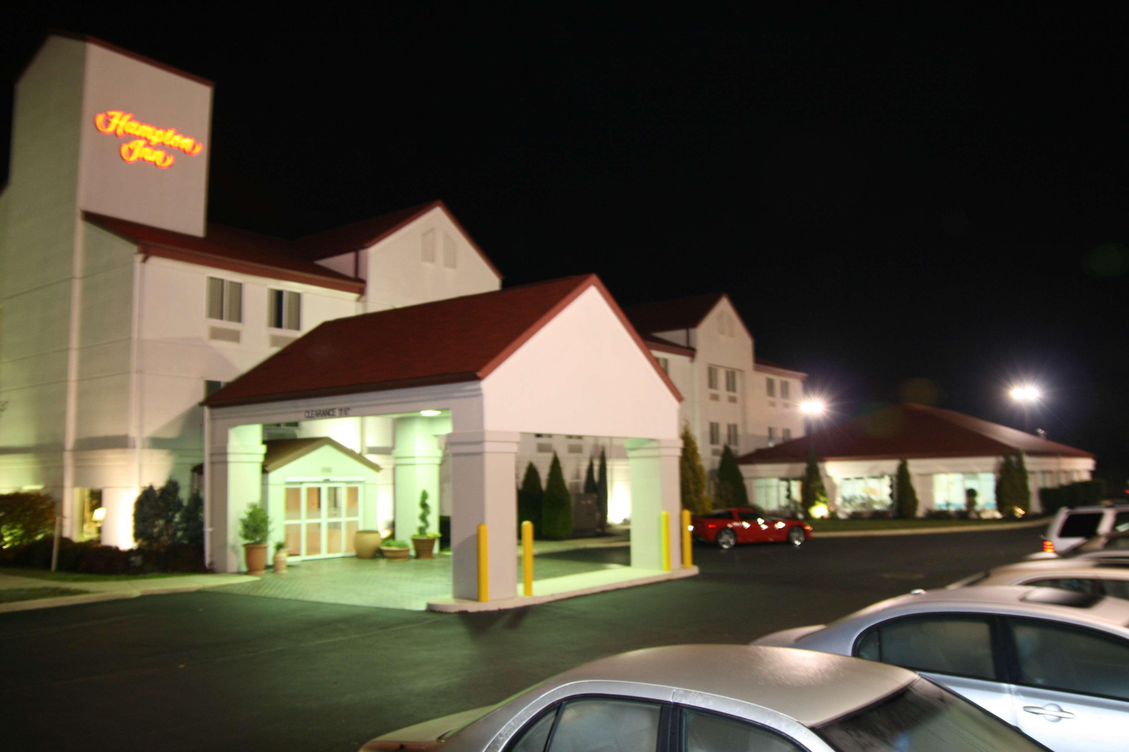 Hampton Inn Sandusky-Central Exterior photo