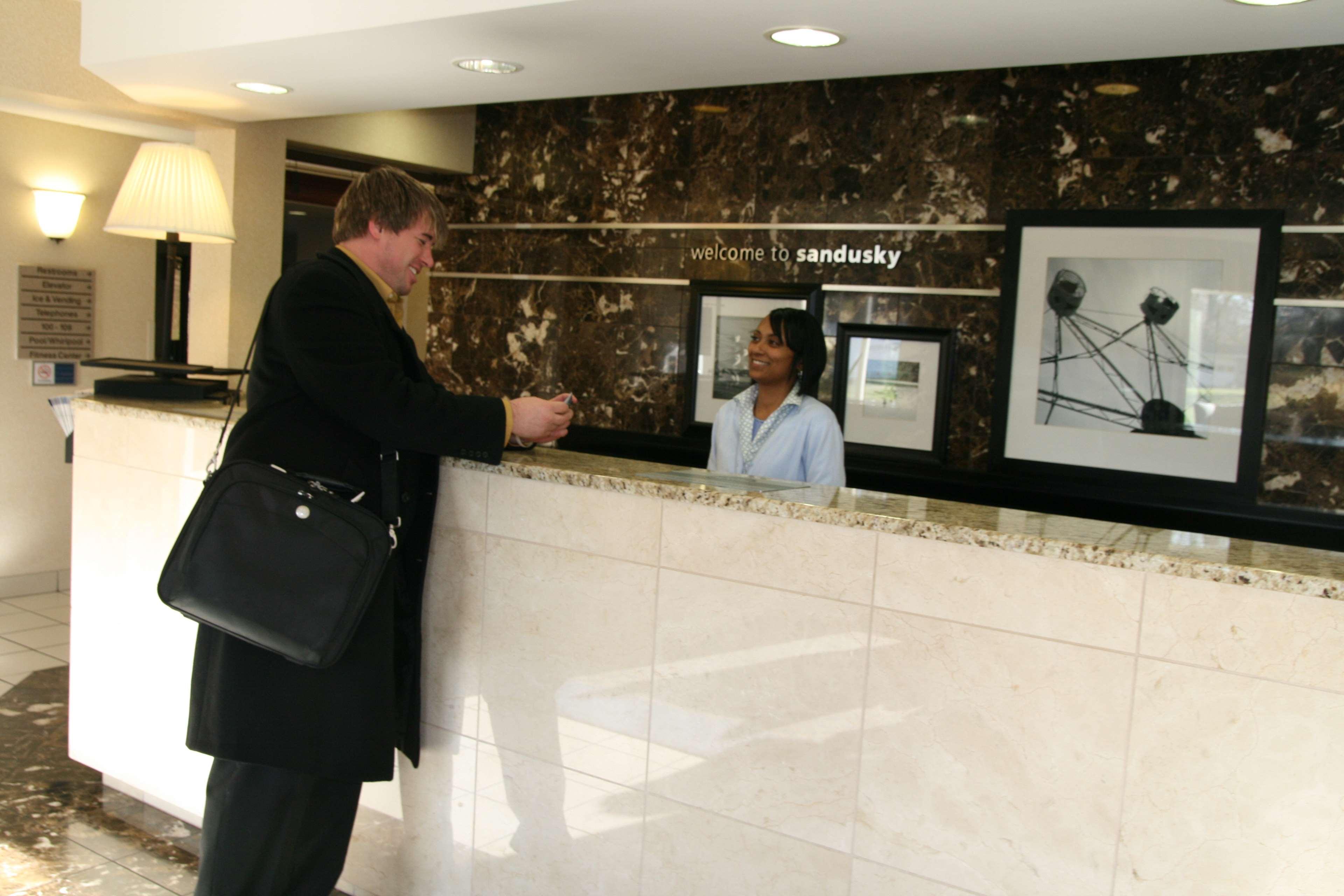 Hampton Inn Sandusky-Central Interior photo